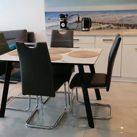 Mariela-kolobrzeg Z Garazem Apartment *