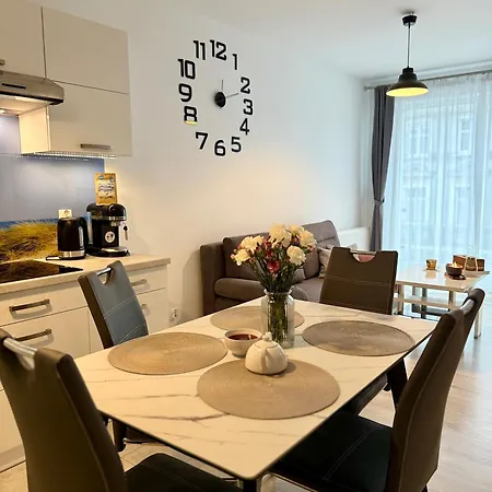 شقة Al-dom Mariela-kolobrzeg Z Garazem , 600 M Do Morza