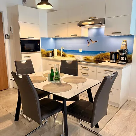 Апартаменты Al-dom Mariela-kolobrzeg Z Garazem , 600 M Do Morza Колобжег