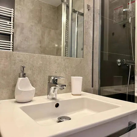 Apartament Al-dom Mariela-kołobrzeg Z Garażem , 600 M Do Morza