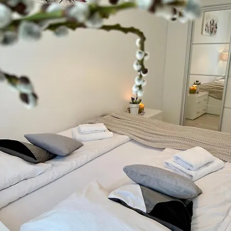 Al-dom Mariela-kołobrzeg Z Garażem , 600 M Do Morza Apartament Kołobrzeg